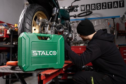 Zestaw kluczy nasadowych, opakowanie BMC, 84 elem 1/2˝ 1/4˝ grzechotka 90 zębów STALCO S011100084
 STALCO
 S011100084
