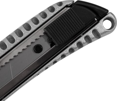 Nóż z ostrzem łamanym
18 mm / skręcany STALCO
S-17540 Nóż z ostrzem łamanym
18 mm / skręcany STALCO
S-17540