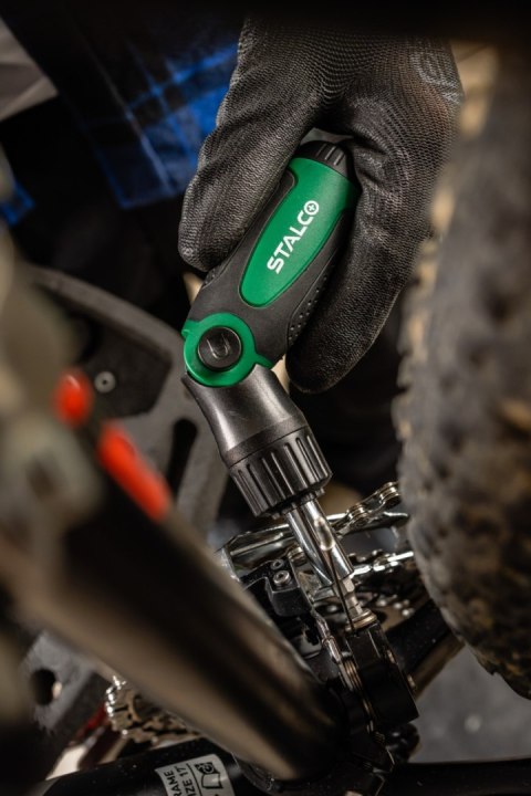 Wkrętak z grzechotką z końcówkami
STALCO
S-12403 Wkrętak z grzechotką z końcówkami
STALCO
S-12403