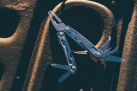 Leatherman Multitool REV 14 narzędzi 832130